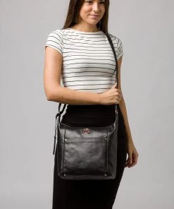 Pure Luxuries London Miro Leather Shoulder Bag Grey 15 Pure Luxuries London Miro Leather Shoulder Bag Grey -Pure Luxuries shop unnamed file 1128 scaled
