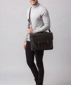 Pure Luxuries London Bank Leather Work Bag Black 11 Pure Luxuries London Bank Leather Work Bag Black -Pure Luxuries shop unnamed file 1177 scaled