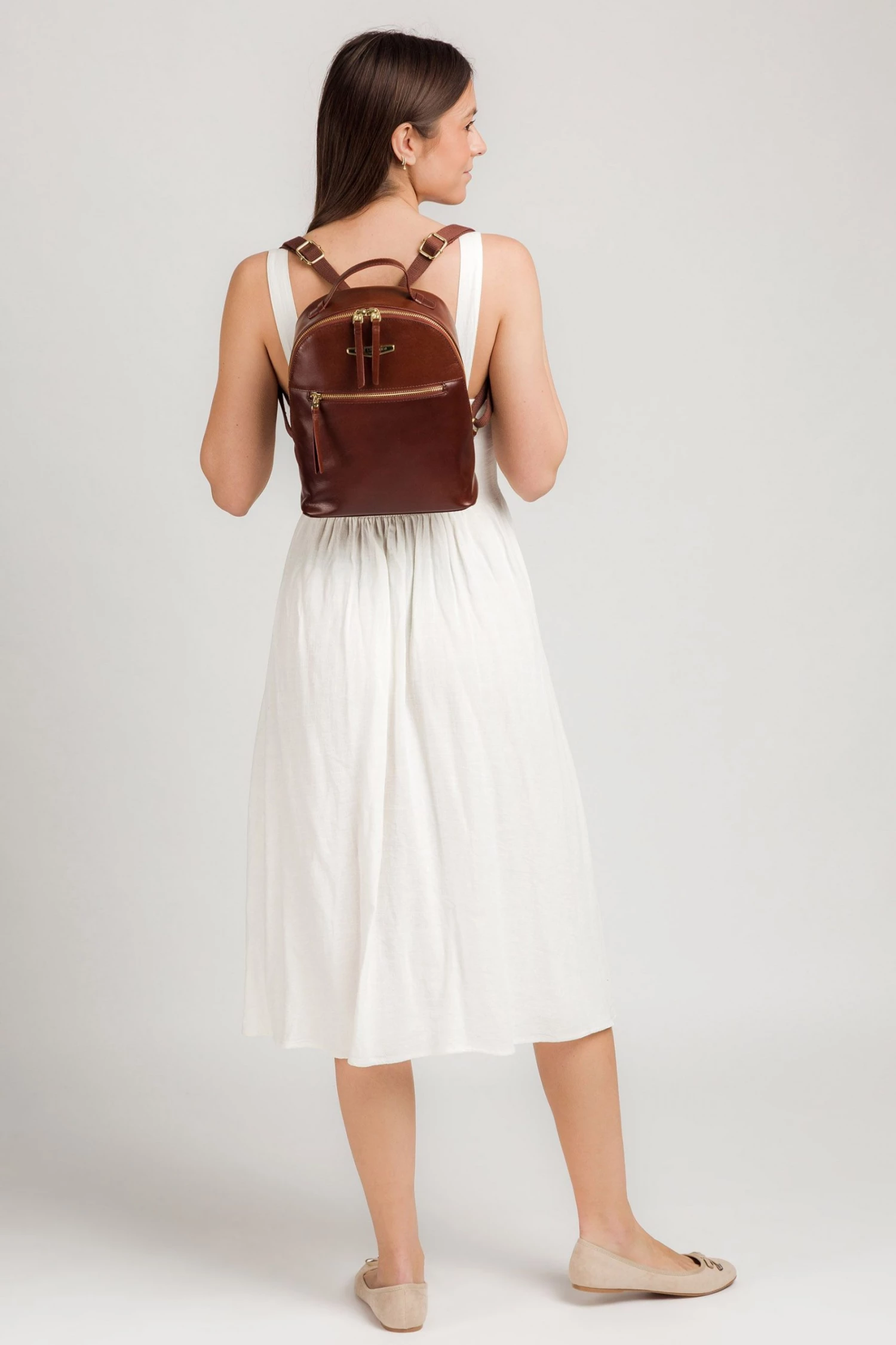 Pure Luxuries London Natala Vegetable-Tanned Leather Backpack Black 7 Pure Luxuries London Natala Vegetable-Tanned Leather Backpack Black - Image 5