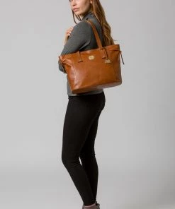 Pure Luxuries London Calista Leather Tote Bag Jet Black 15 Pure Luxuries London Calista Leather Tote Bag Jet Black -Pure Luxuries shop unnamed file 1208 scaled