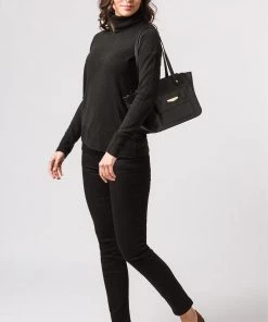 Pure Luxuries London Marian Vegetable-Tanned Leather Handbag Black -Pure Luxuries shop unnamed file 1230 scaled