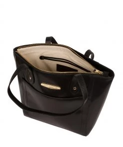 Pure Luxuries London Marisa Vegetable-Tanned Leather Tote Bag Italian Tan -Pure Luxuries shop unnamed file 1251 scaled