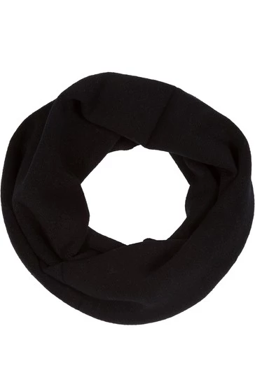 Pure Luxuries London Holker Cashmere & Merino Wool Snood Chilli Red 7 Pure Luxuries London Holker Cashmere & Merino Wool Snood Chilli Red - Image 5