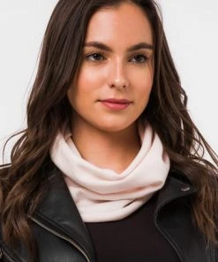 Pure Luxuries London Holker Cashmere & Merino Wool Snood Chilli Red 28 Pure Luxuries London Holker Cashmere & Merino Wool Snood Chilli Red -Pure Luxuries shop unnamed file 1363