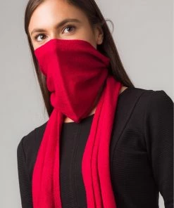 Pure Luxuries London Pure Luxuries London Red Cambridge Cashmere Scarf -Pure Luxuries shop unnamed file 1371 scaled