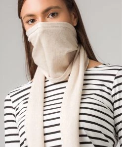 Pure Luxuries London Pure Luxuries London Cream Oxford Cashmere Scarf 10 Pure Luxuries London Pure Luxuries London Cream Oxford Cashmere Scarf -Pure Luxuries shop unnamed file 1403 scaled