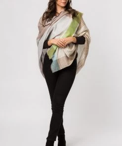 Pure Luxuries London Cream Charon Cashmere & Merino Wool Throw -Pure Luxuries shop unnamed file 1440 scaled