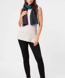 Pure Luxuries London Blue Gradient Cashmere & Merino Wool Scarf -Pure Luxuries shop unnamed file 1478 scaled