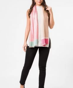Pure Luxuries London Pink Zenith Cashmere & Merino Wool Scarf 8 Pure Luxuries London Pink Zenith Cashmere & Merino Wool Scarf -Pure Luxuries shop unnamed file 1552 scaled
