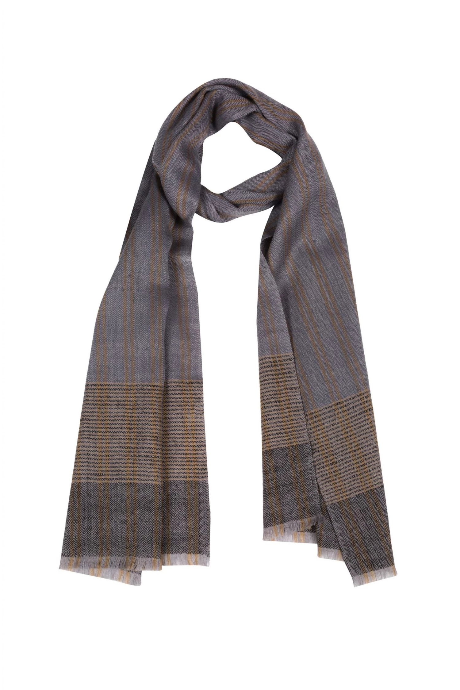 Pure Luxuries London Grey Aspect Cashmere & Merino Wool Scarf 3 Pure Luxuries London Grey Aspect Cashmere & Merino Wool Scarf