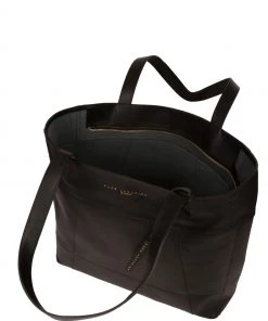 Pure Luxuries London Arundel Vegetable Tanned Leather Extra Large Shopper Bag Black -Pure Luxuries shop unnamed file 160 scaled