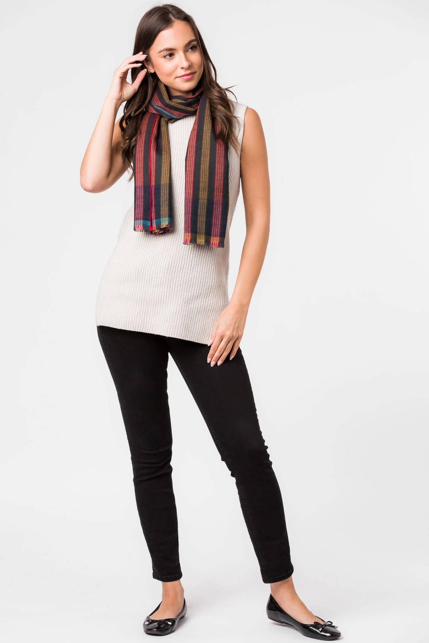 Pure Luxuries London Blue Ratio Cashmere & Merino Wool Scarf 4 Pure Luxuries London Blue Ratio Cashmere & Merino Wool Scarf - Image 3