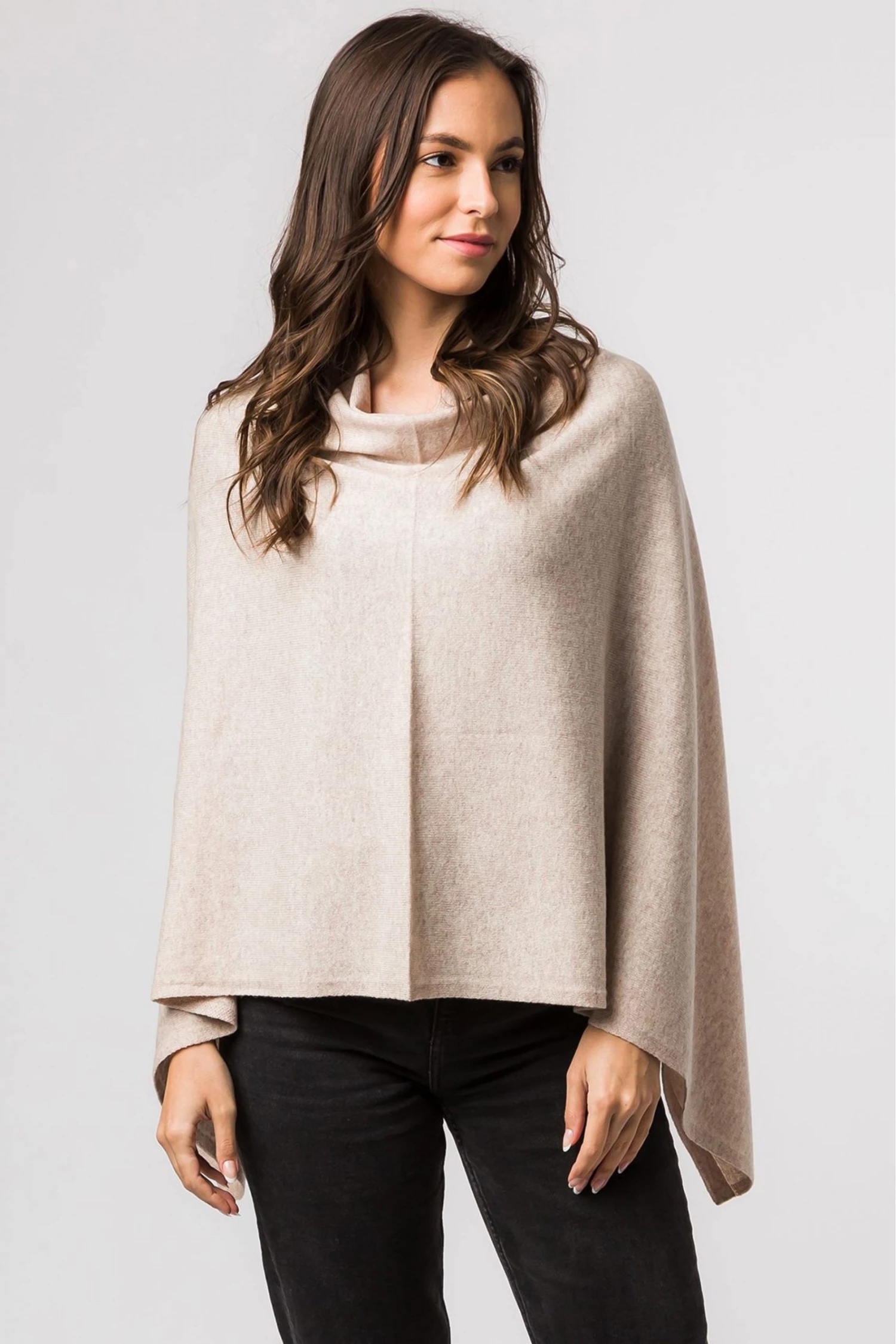 Pure Luxuries London Eskdale Cashmere & Merino Wool Poncho Chilli Red 2 Pure Luxuries London Eskdale Cashmere & Merino Wool Poncho Chilli Red