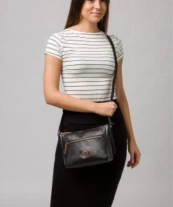 Pure Luxuries London Matisse Leather Cross-Body Bag Black 15 Pure Luxuries London Matisse Leather Cross-Body Bag Black -Pure Luxuries shop unnamed file 17 scaled