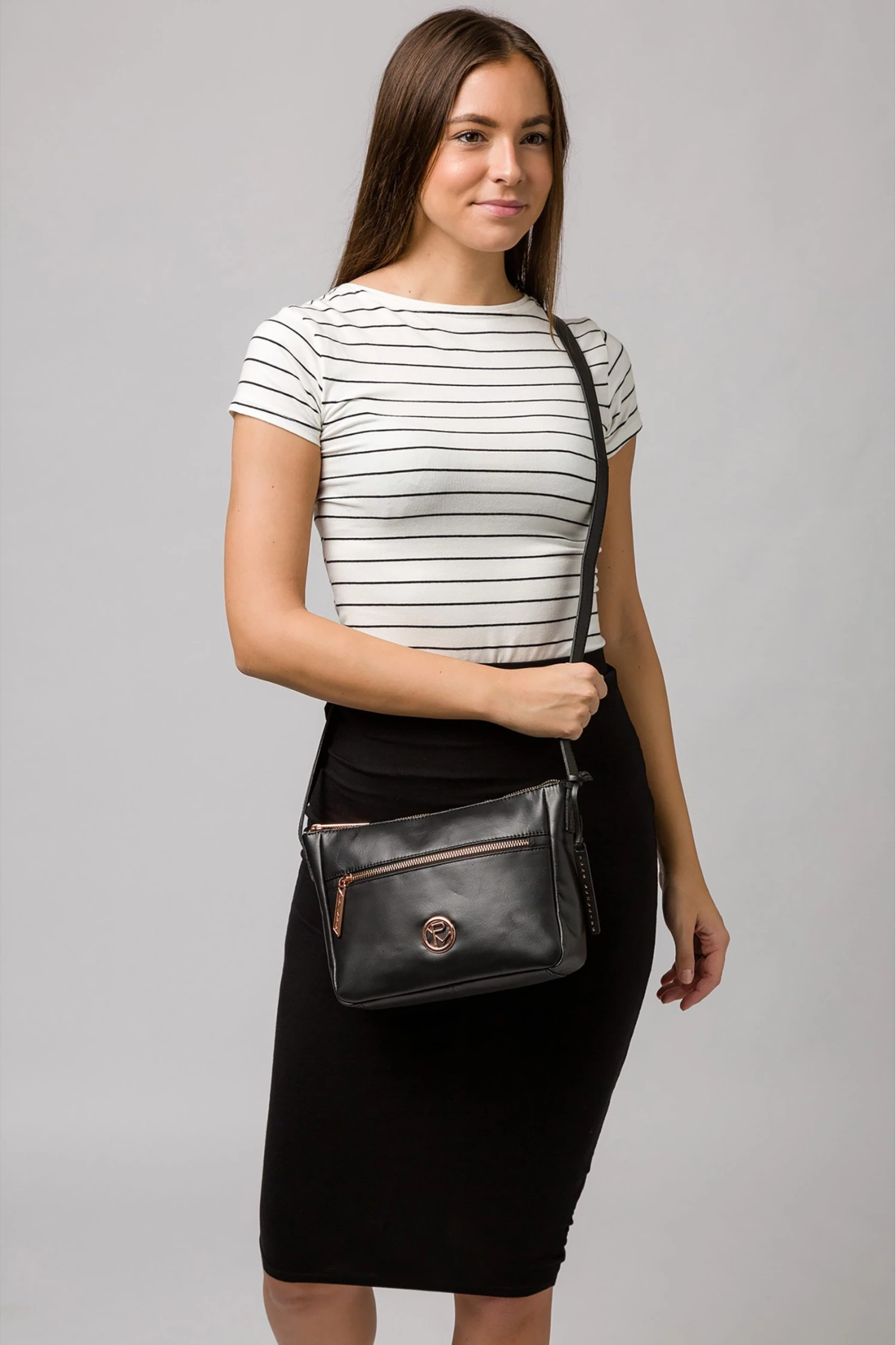 Pure Luxuries London Matisse Leather Cross-Body Bag Black 7 Pure Luxuries London Matisse Leather Cross-Body Bag Black - Image 5