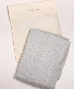 Pure Luxuries London Hallbeck Cashmere & Merino Wool Dressing Gown Black -Pure Luxuries shop unnamed file 1702 scaled