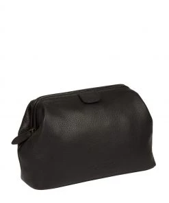 Pure Luxuries London Fender Leather Washbag Black -Pure Luxuries shop unnamed file 1873 scaled