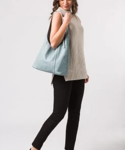 Pure Luxuries London Nina Leather Shoulder Bag Dark Tan 15 Pure Luxuries London Nina Leather Shoulder Bag Dark Tan -Pure Luxuries shop unnamed file 235 scaled