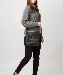 Pure Luxuries London Foxton Leather Cross-Body Bag Vintage Red -Pure Luxuries shop unnamed file 24 scaled