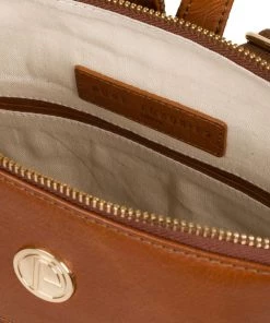 Pure Luxuries London Verbena Leather Backpack Dark Brown 14 Pure Luxuries London Verbena Leather Backpack Dark Brown -Pure Luxuries shop unnamed file 253 scaled