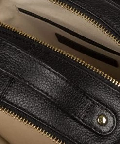 Pure Luxuries London Hayes Leather Backpack Grey 13 Pure Luxuries London Hayes Leather Backpack Grey -Pure Luxuries shop unnamed file 262 scaled