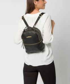 Pure Luxuries London Hayes Leather Backpack Grey 14 Pure Luxuries London Hayes Leather Backpack Grey -Pure Luxuries shop unnamed file 263 scaled