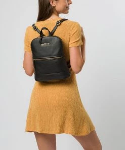 Pure Luxuries London Elland Leather Backpack Black -Pure Luxuries shop unnamed file 288 scaled