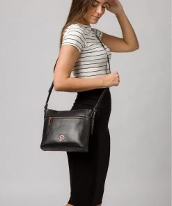 Pure Luxuries London Byrne Leather Cross-Body Bag Cherry -Pure Luxuries shop unnamed file 365 scaled