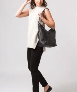 Pure Luxuries London Winchester Black Leather Shoulder Bag -Pure Luxuries shop unnamed file 470 scaled