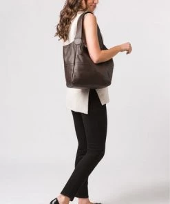 Pure Luxuries London Langdon Leather Tote Bag Chocolate Brown -Pure Luxuries shop unnamed file 495