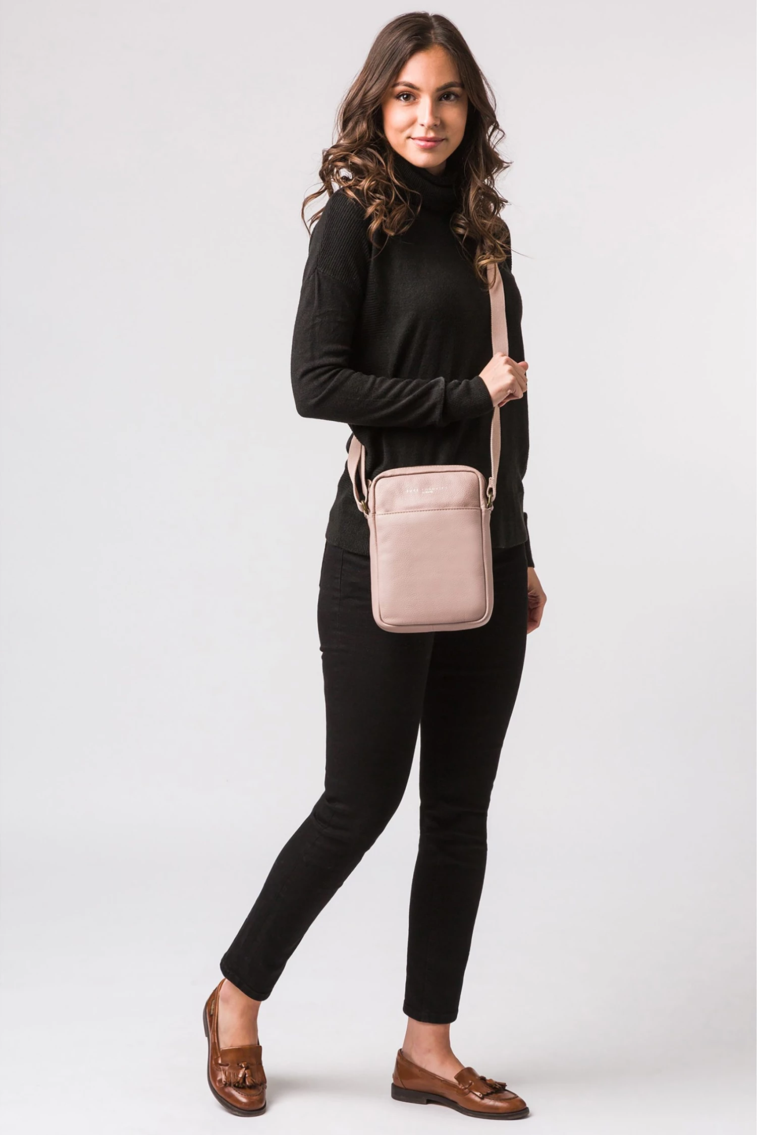 Pure Luxuries London Crew Leather Cross-Body Bag Pink 5 Pure Luxuries London Crew Leather Cross-Body Bag Pink - Image 3