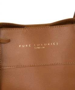 Pure Luxuries London Amesbury Vegetable-Tanned Leather Handbag Black -Pure Luxuries shop unnamed file 670 scaled