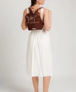 Pure Luxuries London Delfina Vegetable-Tanned Leather Backpack Italian Tan Brown -Pure Luxuries shop unnamed file 682 scaled
