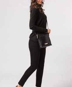 Pure Luxuries London Kimberley Vegetable Tanned Leather Cross-Body Bag Italian Tan 17 Pure Luxuries London Kimberley Vegetable Tanned Leather Cross-Body Bag Italian Tan -Pure Luxuries shop unnamed file 716 scaled