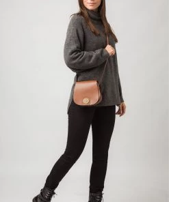 Pure Luxuries London Torver Leather Cross-Body Bag Cashmere Blue -Pure Luxuries shop unnamed file 744 scaled