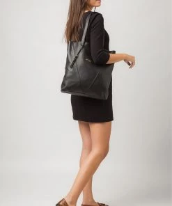 Pure Luxuries London Hatton Leather Shopper Bag Saddle Tan -Pure Luxuries shop unnamed file 797 scaled