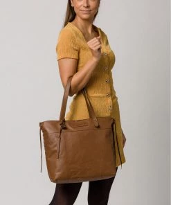 Pure Luxuries London Hampstead Leather Tote Bag Jet Black -Pure Luxuries shop unnamed file 864 scaled