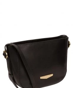 Pure Luxuries London Kaye Vegetable-Tanned Leather Shoulder Bag Black -Pure Luxuries shop unnamed file 880 scaled