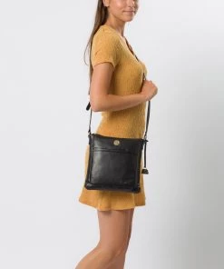 Pure Luxuries London Chestnut Brown Lotus Leather Cross-Body Bag -Pure Luxuries shop unnamed file 978 scaled